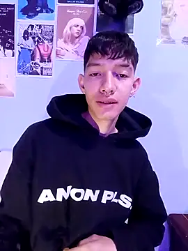 heyy noah11 online show from 10/24/25, 01:26