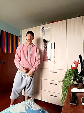 heyy noah11 online show from 10/14/25, 03:34