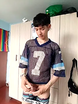 heyy noah11 online show from 10/21/25, 09:03