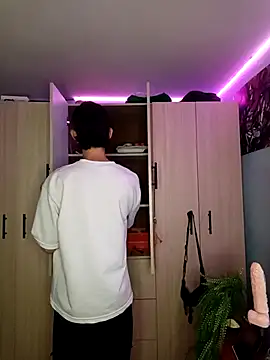 heyy noah11 online show from 11/04/25, 02:15