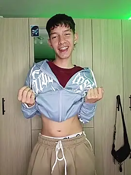 heyy noah11 online show from 11/18/25, 01:54