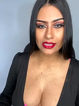 Snapshot of _Isabella_1 chatting on 11/22/25, 02:32 Isabella 1 online show from 11/22/25, 02:32