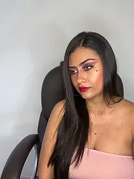 Snapshot of _Isabella_1 chatting on 11/18/25, 02:27 Isabella 1 online show from 11/18/25, 02:27