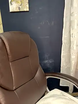 Snapshot of _Isabella_1 chatting on 10/27/25, 02:34 Isabella 1 online show from 10/27/25, 02:34