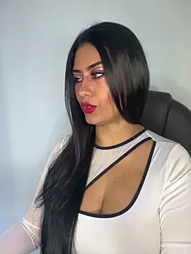 Snapshot of _Isabella_1 chatting on 11/25/25, 02:34 Isabella 1 online show from 11/25/25, 02:34