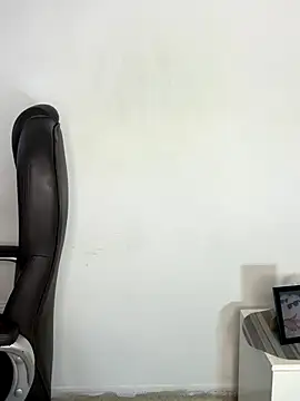 Snapshot of _Isabella_1 chatting on 12/01/25, 02:34 Isabella 1 online show from 12/01/25, 02:34