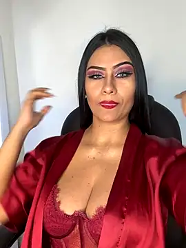 Snapshot of _Isabella_1 chatting on 11/24/25, 02:44 Isabella 1 online show from 11/24/25, 02:44