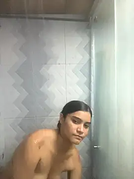 Molotov Explosive online show from 11/10/25, 11:54