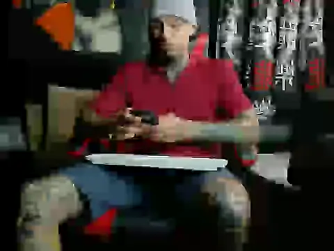 Molotov Explosive online show from 11/08/25, 08:01