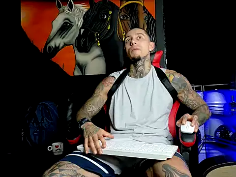 Molotov Explosive online show from 12/22/25, 05:02