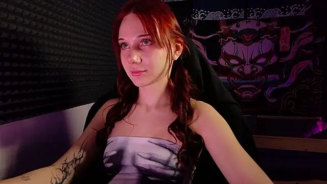 Snapshot of MargoViento chatting on 02/14/26, 08:42 MargoViento online show from 02/14/26, 08:42