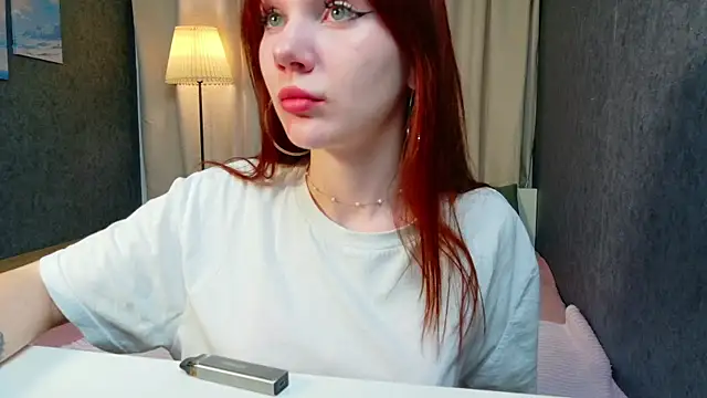 Snapshot of MargoViento chatting on 05/14/26, 08:06 MargoViento online show from 05/14/26, 08:06