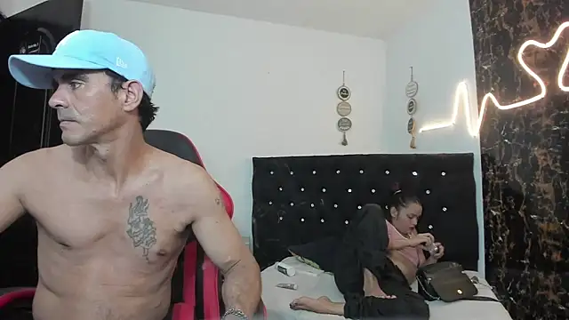 Sofi And Santy online show from 05/09/26, 11:52