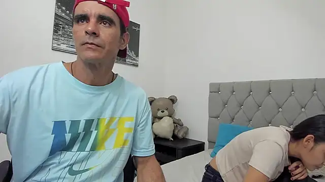 Sofi And Santy online show from 02/19/26, 12:40