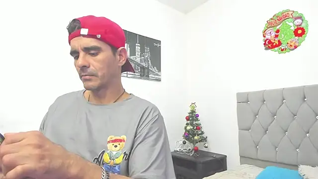 Sofi And Santy online show from 01/12/26, 09:09