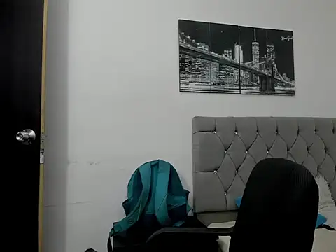 Sofi And Santy online show from 04/14/26, 12:15