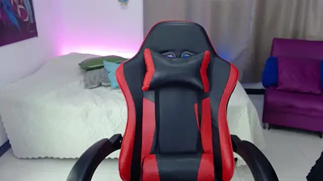 skarlett222 online show from 10/28/25, 10:41