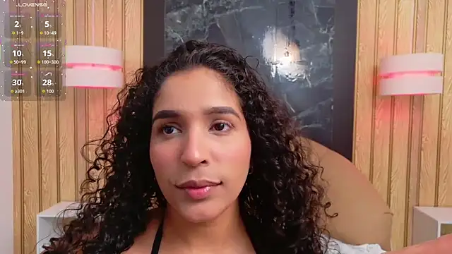 Snapshot of Belindamuller chatting on 12/23/25, 12:00 Belindamuller online show from 12/23/25, 12:00