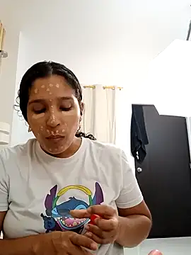 Snapshot of Belindamuller chatting on 01/06/26, 11:20 Belindamuller online show from 01/06/26, 11:20