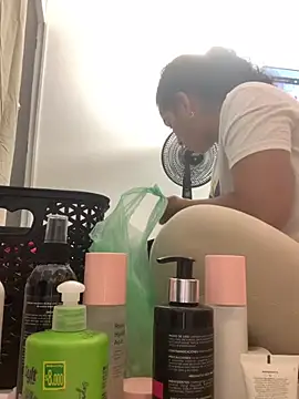 Belindamuller online show from 11/11/25, 03:23