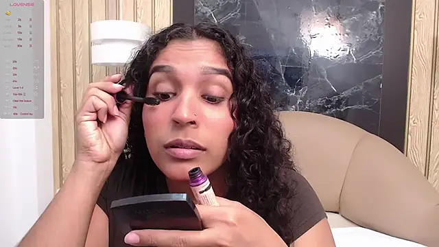 Snapshot of Belindamuller chatting on 02/18/26, 11:34 Belindamuller online show from 02/18/26, 11:34