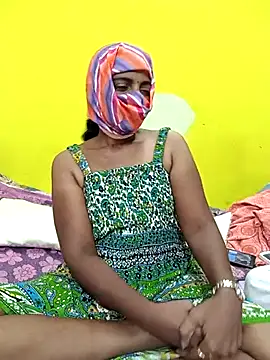 Snapshot of tamilmuthulaxmi chatting on 10/11/25, 03:40 tamilmuthulaxmi online show from 10/11/25, 03:40