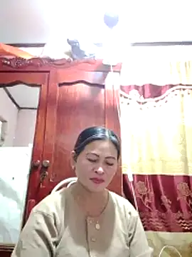 Snapshot of merr_ann123 chatting on 12/01/25, 11:55 merr ann123 online show from 12/01/25, 11:55