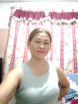 Snapshot of merr_ann123 chatting on 05/03/26, 12:27 merr ann123 online show from 05/03/26, 12:27