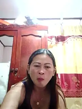 Snapshot of merr_ann123 chatting on 11/24/25, 05:40 merr ann123 online show from 11/24/25, 05:40