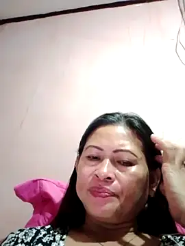 Snapshot of merr_ann123 chatting on 11/03/25, 10:19 merr ann123 online show from 11/03/25, 10:19