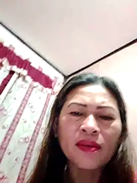 Snapshot of merr_ann123 chatting on 10/30/25, 07:11 merr ann123 online show from 10/30/25, 07:11