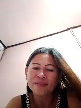 Snapshot of merr_ann123 chatting on 11/02/25, 07:35 merr ann123 online show from 11/02/25, 07:35