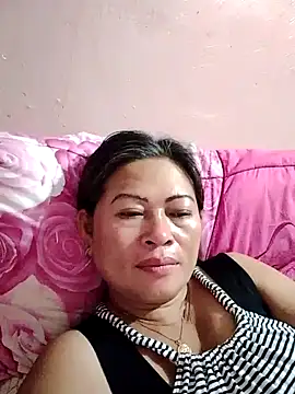 Snapshot of merr_ann123 chatting on 11/02/25, 07:52 merr ann123 online show from 11/02/25, 07:52