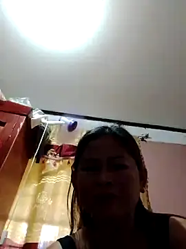 Snapshot of merr_ann123 chatting on 10/11/25, 05:41 merr ann123 online show from 10/11/25, 05:41