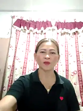 Snapshot of merr_ann123 chatting on 05/17/26, 10:48 merr ann123 online show from 05/17/26, 10:48