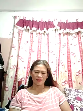 Snapshot of merr_ann123 chatting on 06/10/26, 05:30 merr ann123 online show from 06/10/26, 05:30