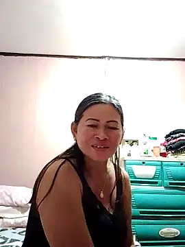 Snapshot of merr_ann123 chatting on 11/15/25, 09:13 merr ann123 online show from 11/15/25, 09:13