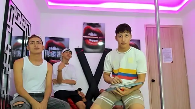 EMPIRE BOYS1 online show from 10/20/25, 07:14