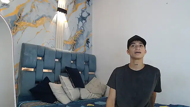 EMPIRE BOYS1 online show from 02/21/26, 07:38