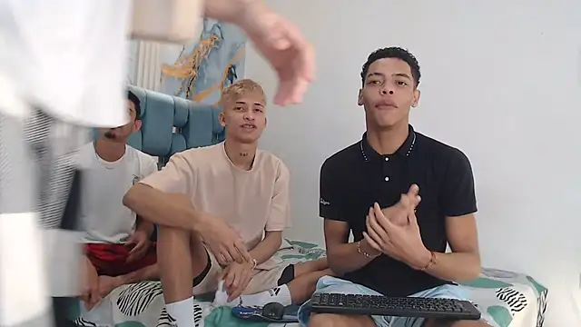 EMPIRE BOYS1 online show from 03/23/26, 07:14