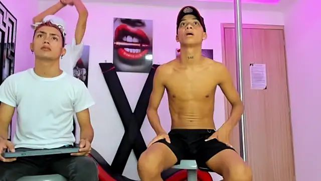 EMPIRE BOYS1 online show from 10/22/25, 07:24