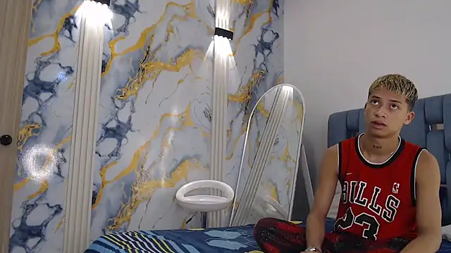 EMPIRE BOYS1 online show from 05/19/26, 07:10