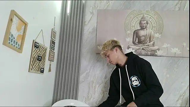 EMPIRE BOYS1 online show from 04/14/26, 07:24