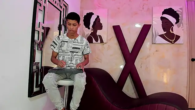 EMPIRE BOYS1 online show from 12/21/25, 07:15