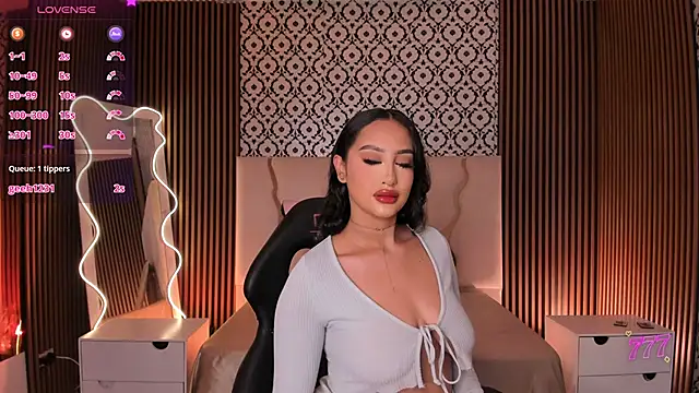 BEELLA TAY1 online show from 04/04/26, 12:12