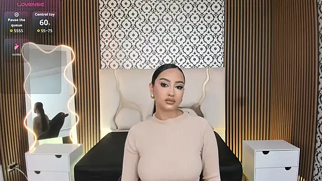 BEELLA TAY1 online show from 11/11/25, 02:23