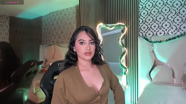 BEELLA TAY1 online show from 11/29/25, 07:25