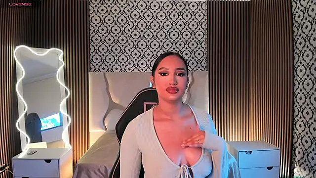 BEELLA TAY1 online show from 04/25/26, 11:46