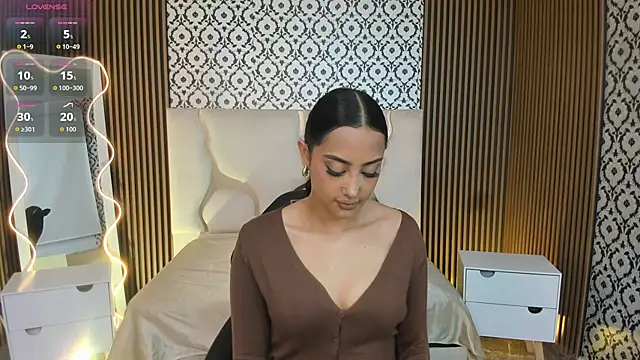 BEELLA TAY1 online show from 10/24/25, 02:05