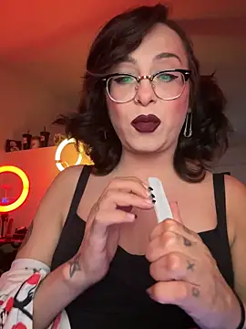 MiniMonroe online show from 11/24/25, 10:48